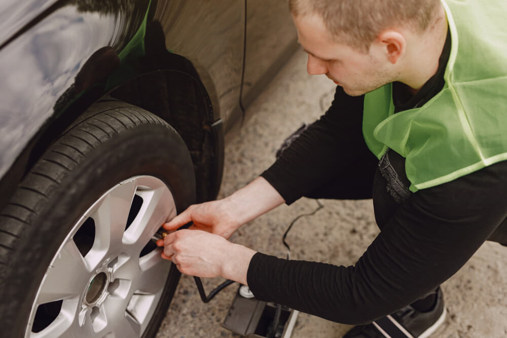 How to Use an Air Compressor to Fill a Tire at Gas Station